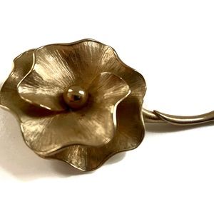 Vintage Retro Brass Flower Pin Brooch Gold Poppy